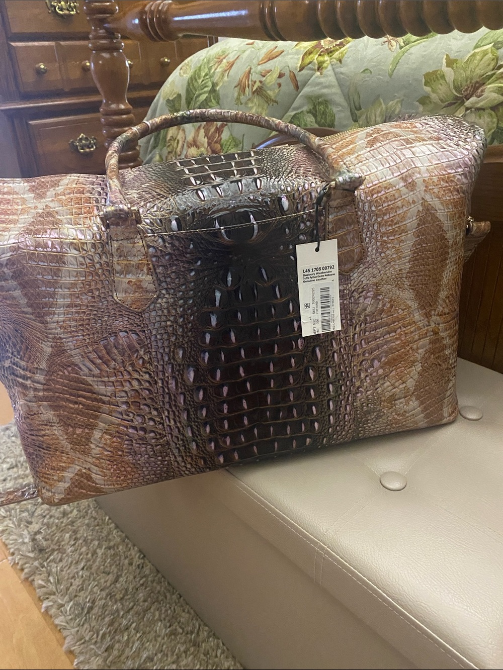NWT
Rare Weekender- Truffle Python Ombre - Picture 2 of 5